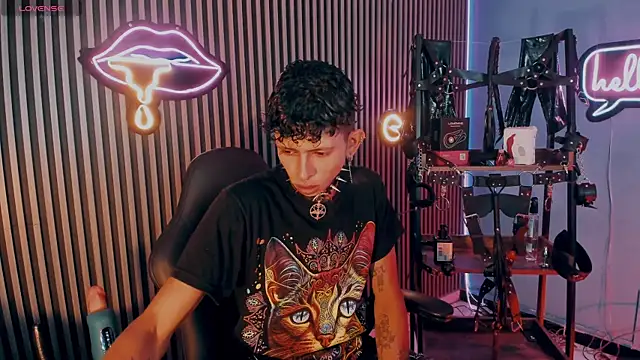 Maximoking26's Webcam Show