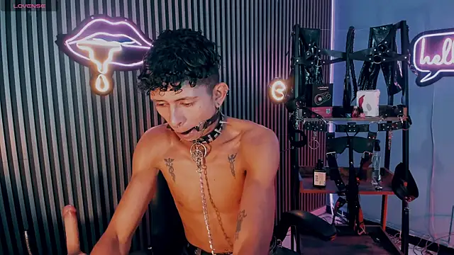 Show modela Maximoking26 na web-kameri