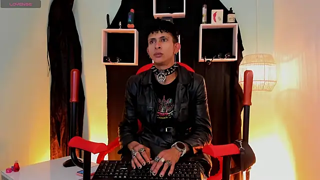 Maximoking26 webcam show
