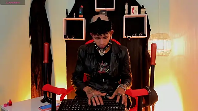 Maximoking26 Show Webcam