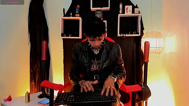 Maximoking26 webcam show