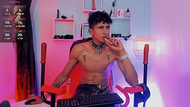 Maximoking26 webcam show