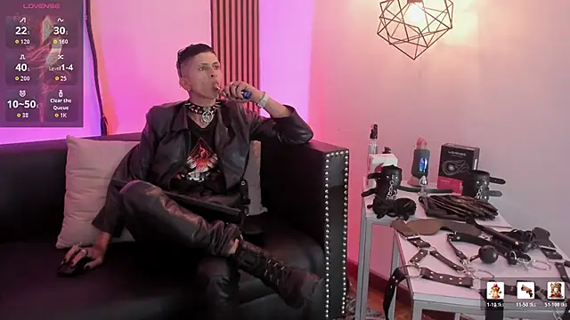 Pokazy przed kamerką – Maximoking26