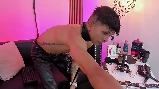 عرض كام Maximoking26