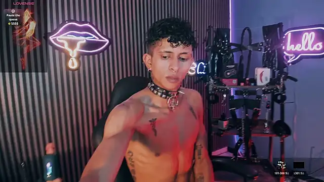 Show modela Maximoking26 na web-kameri