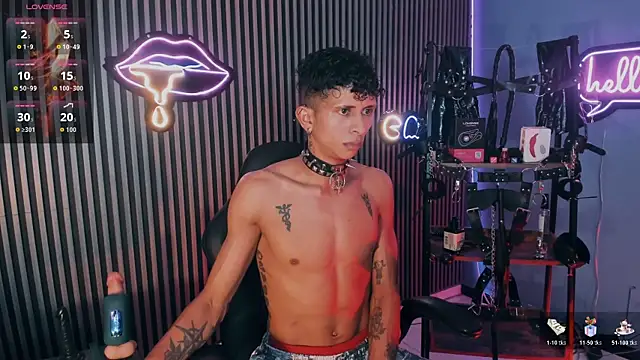 Maximoking26's Webcam Show