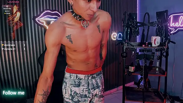 Maximoking26 Show in webcam