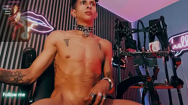 Maximoking26's Webcam Show