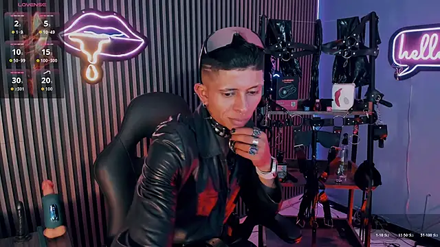 Pokazy przed kamerką – Maximoking26