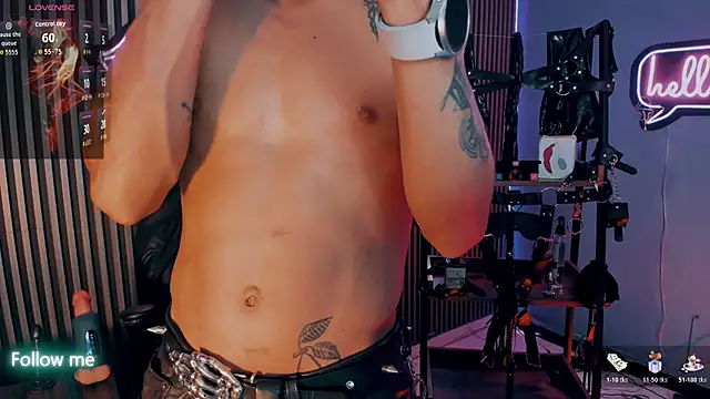 Maximoking26 Show in webcam