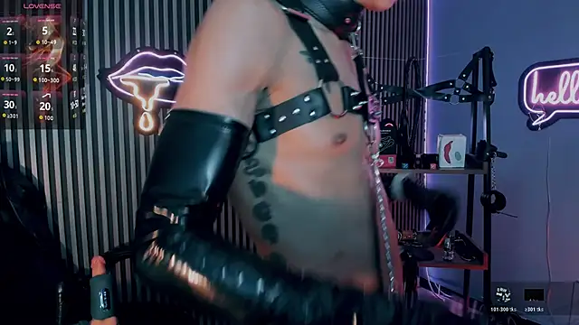 Show modela Maximoking26 na web-kameri