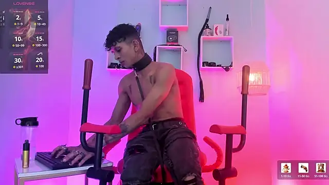 Show modela Maximoking26 na web-kameri