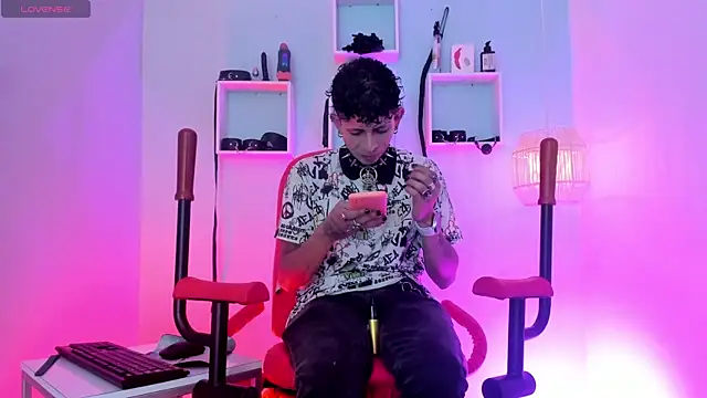 Maximoking26 Шоу с уебкамера