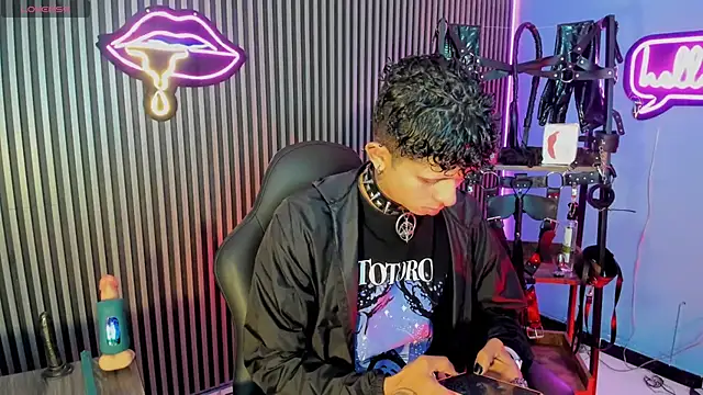 Maximoking26 webcam show