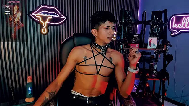 Maximoking26 Show Webcam