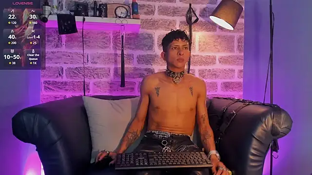 Pokazy przed kamerką – Maximoking26