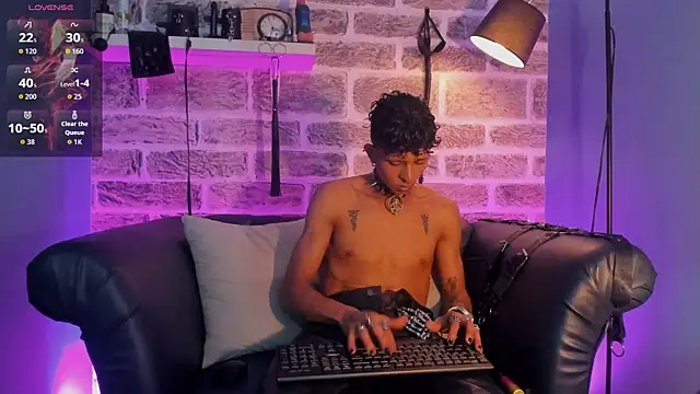 Maximoking26 webkamerás műsora