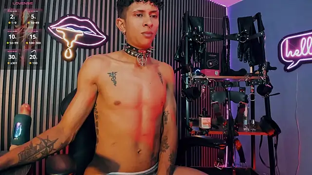 Show modela Maximoking26 na web-kameri