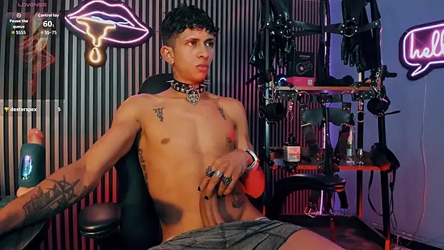 Maximoking26's Webcam Show