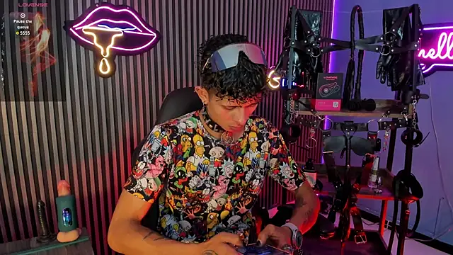 Show modela Maximoking26 na web-kameri