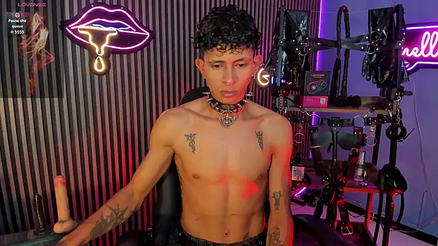 Maximoking26's Webcam Show