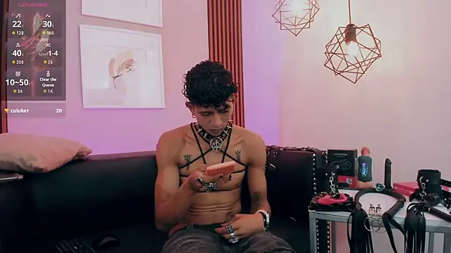 Maximoking26 Show Webcam