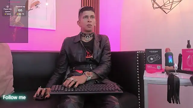 Maximoking26 Show Webcam