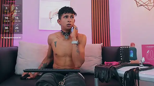 Show modela Maximoking26 na web-kameri