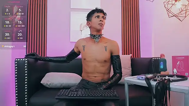 Maximoking26's Webcam Show