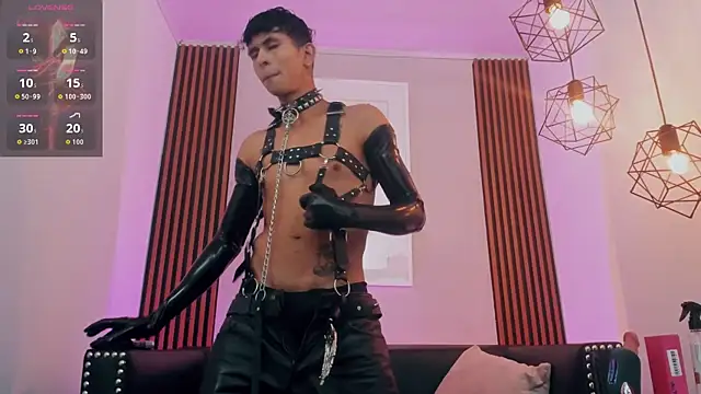 Maximoking26: διαδικτυακό σόου στην κάμερα