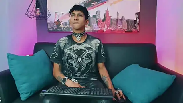 Show modela Maximoking26 na web-kameri