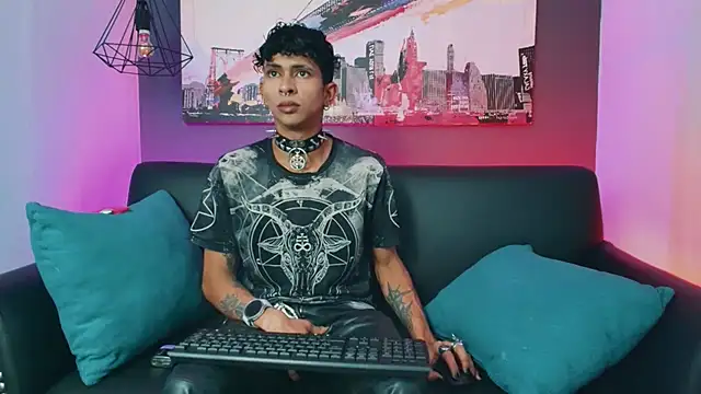 Maximoking26's Webcam Show