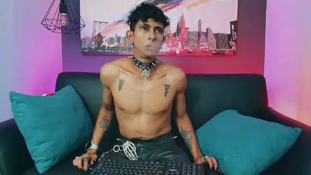 Maximoking26's Webcam Show