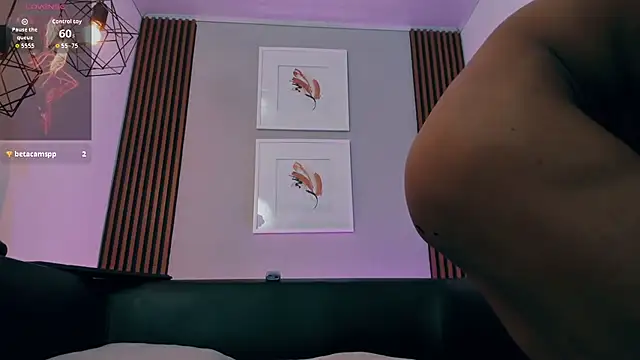 Maximoking26 Show in webcam