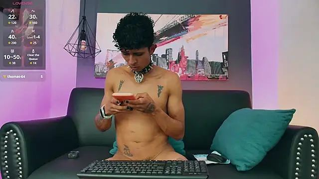 Maximoking26 Show in webcam