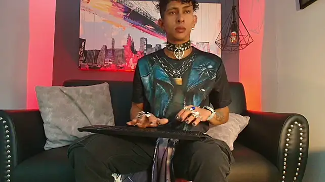 Show modela Maximoking26 na web-kameri