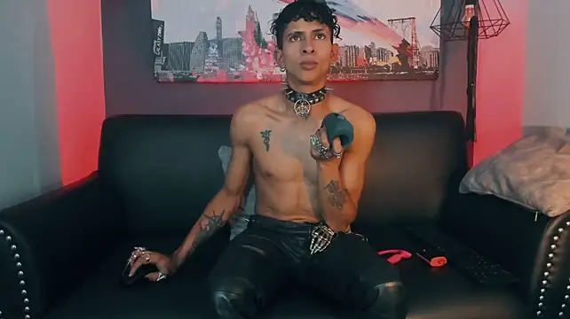 Maximoking26's Webcam Show