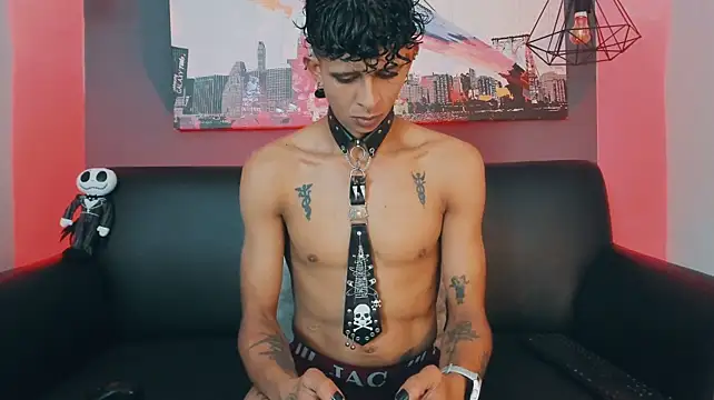 Maximoking26's Webcam Show