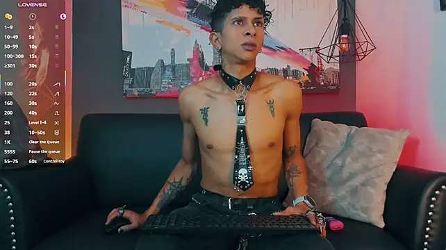 Maximoking26's Webcam Show