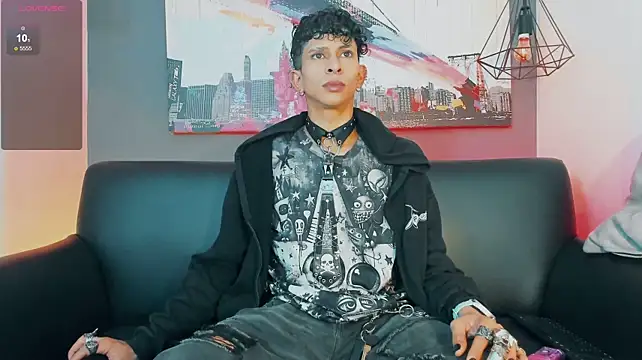 Maximoking26: διαδικτυακό σόου στην κάμερα