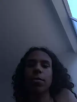 AraLewis 网络视讯表演