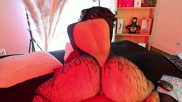 Tylla__ Chat XXX in diretta