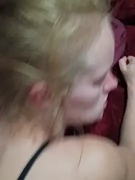 redslovestofuck Adlı Modelin Web Kamerası Şovu