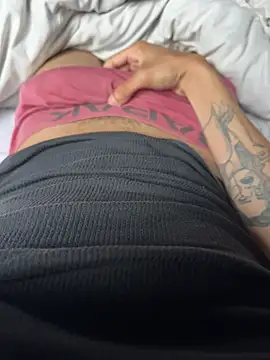 Show modela Santixxx222 na web-kameri