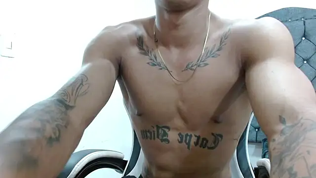 Show de luka_big18 na webcam