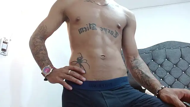 Show modela luka_big18 na web-kameri