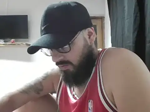 lachy2410 webcam show
