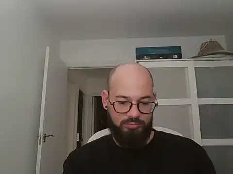 lachy2410 – webcam-show