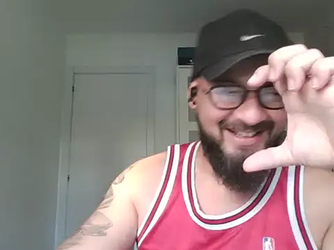 lachy2410 webcam show