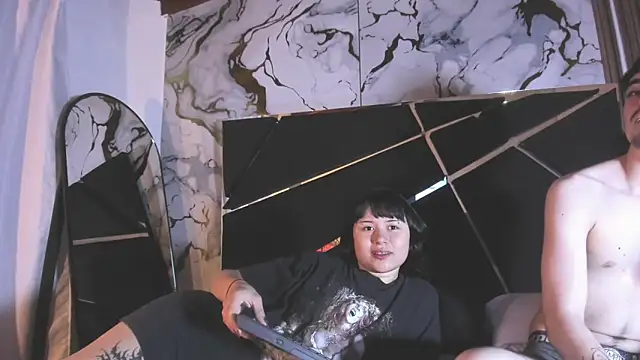 Couple_In_Heat's Webcam Show